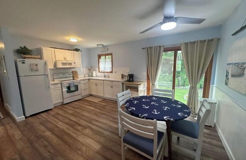 Higgins Lake House | 2-bedroom vacation home 4 minutes from South Higgins Lake State Park