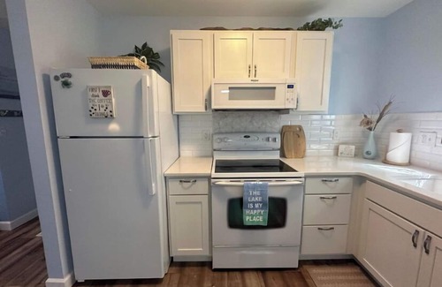 Higgins Lake House | 2-bedroom vacation home 4 minutes from South Higgins Lake State Park