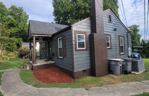 Kannapolis House | 2 BEDROOM Vacation Home Like No Other Near Highway and Downtown Area.