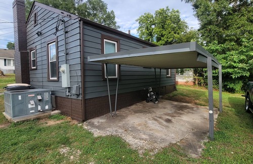 Kannapolis House | 2 BEDROOM Vacation Home Like No Other Near Highway and Downtown Area.