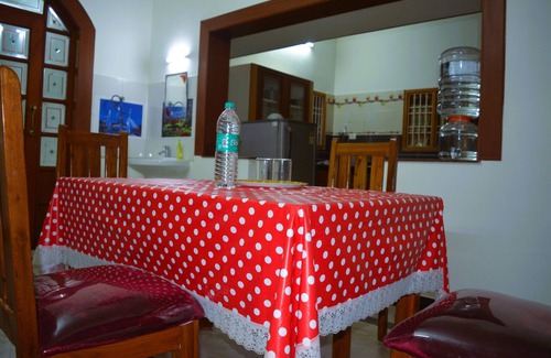 Allapakkam Villa | 2-bedroom Villa/ Apartment/Homestay in Chennai with WiFi, AC and Kitchen!