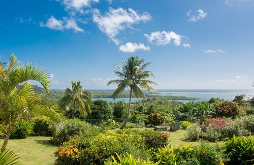 Savannes Villa | 2 bedroom villa with semi private pool in the garden, 5 mins from the beach