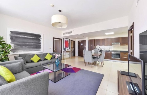 Al Satwa Apartment | 2 Bedroom w/Infinity Pool Near DWTC