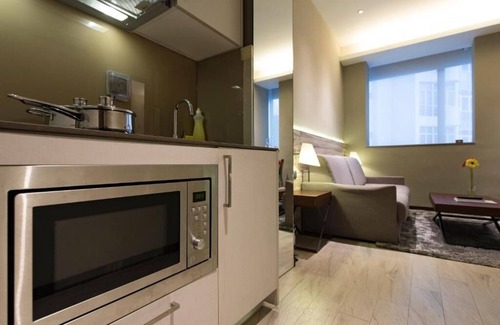 Singapore River Apartment | 2 Bedroom w/Laundry Room Close to Havelock MRT Station