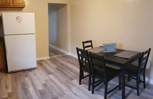Cape May - Wildwood Apartment | 2 bedroom, Walk to Beach & Boardwalk ! Apt. 1R