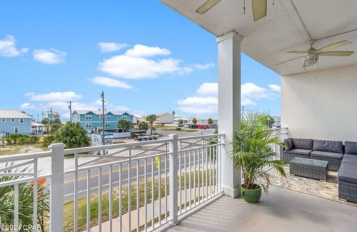 Waterside Village Condo | 2-bedroom waterfront condo with pool and hot tub in welcoming Mexico Beach
