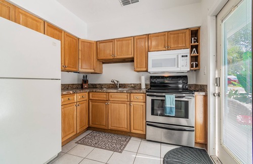 Ozona Apartment | 2 Bedroom Waterfront Apt In Ozona/Palm Harbor Beachcomber