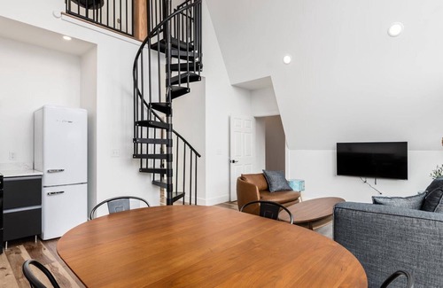 Fairfield Beach Apartment | 2-Bedroom Waterfront A-Frame on Buckeye Lake