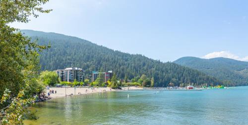 Harrison Hot Springs Apartment | 2 Bedroom with Lake and Mtn Views