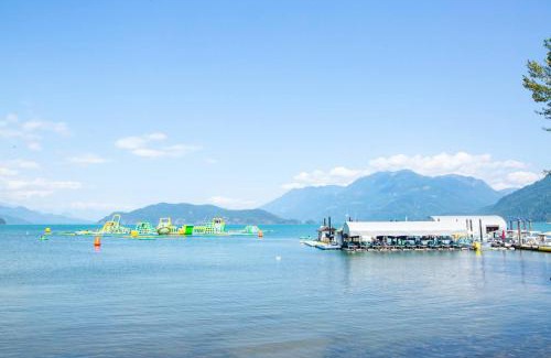 Harrison Hot Springs Apartment | 2 Bedroom with Lake and Mtn Views