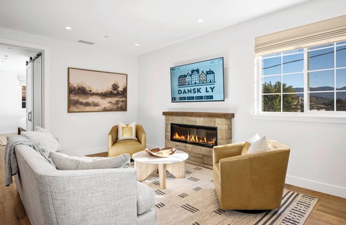 Solvang Apartment | 2-bedroom - WiFi, AC, garage parking with EV charger.