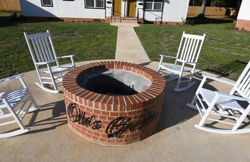 Perdue Hill Apartment | 2 Bedroom with Private office