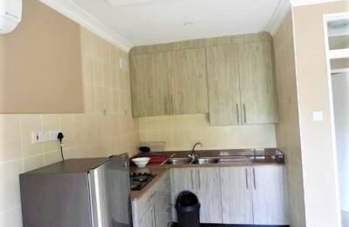 Harare Apartment | 2 bedroomed apartment with en-suite and kitchenette - 2067