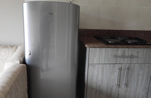 Harare Apartment | 2 bedroomed apartment with en-suite and kitchenette - 2070