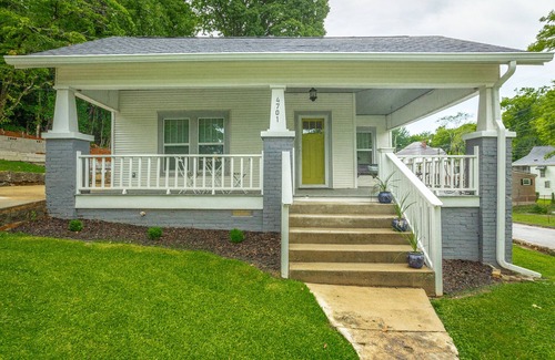Chattanooga House | 2 bedrooms, 1 bath, cozy kitchen, living room and game room/multipurpose room.