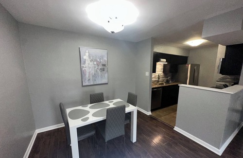 Midland Apartment | 🏡 2 bedrooms, 1 bathroom 🛁 cozy, modern apartment. With sofa bed 🛋️n