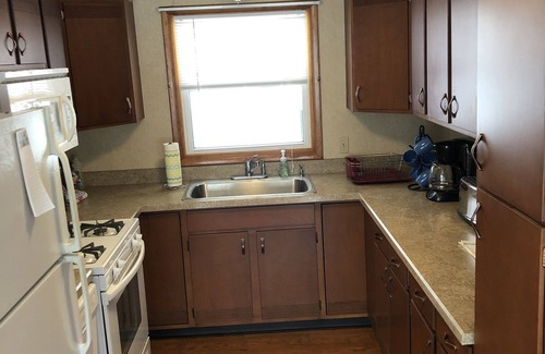Middlesex Cottage | 2 bedrooms, 1 Queen size sleeper sofa, 1 Bathroom - Sleeps 6