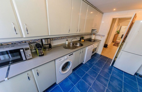 Nueva Andalucia Apartment | 2 bedrooms, 2 bathrooms in gated community with pool, Marbella, Puerto Banus
