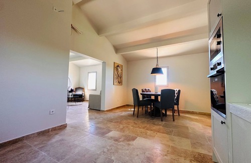 Vaugines Apartment | 2 bedrooms, 2 bathrooms with terrace - near Lourmarin - Apartment 4