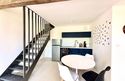Cadereau Apartment | 2 bedrooms - 6 guests - A/C and comfort