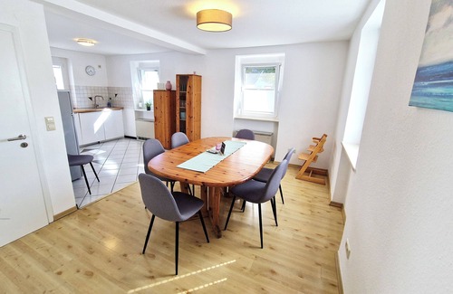 Rheinhausen Apartment | 2 Bedrooms Apartment In Rheinhausen