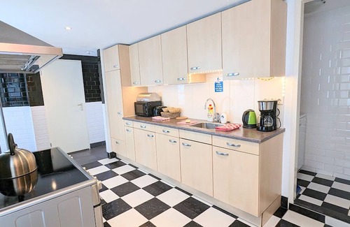 Amsterdam City Centre Apartment | 2 Bedrooms Apartment with Balcony in Amsterdam Center