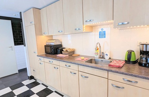 Amsterdam City Centre Apartment | 2 Bedrooms Apartment with Balcony in Amsterdam Center
