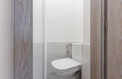 Prague 4 Apartment | 2 bedrooms apartment with kitchen near the subway