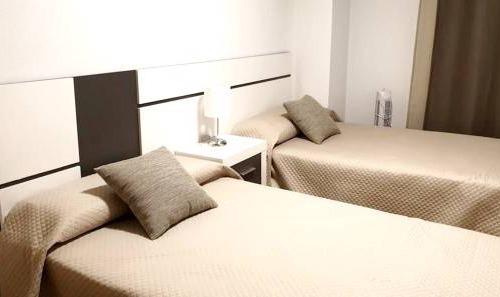Yepes Apartment | 2 bedrooms appartement with enclosed garden at Yepes