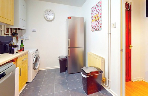 Milton House | 2 Bedrooms, Close to Milton Park & Science Park