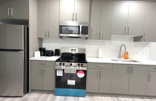 Calgary Apartment | 2 Bedrooms Cozy Private Suite in the most sought community of Calgary NW