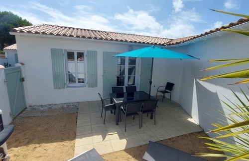 Saint-Maurice-la-Souterraine House | 2 Bedrooms Private Vacation Home In Le Bois-Plage-En-Ré