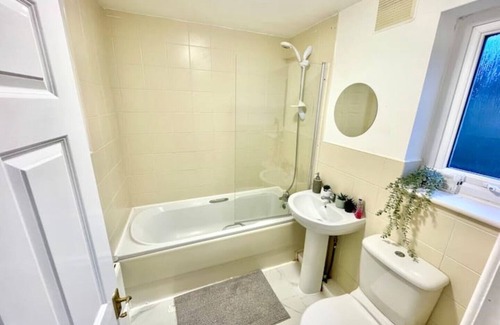 Curdworth Apartment | 2 bedrooms haven near NEC, Airport
