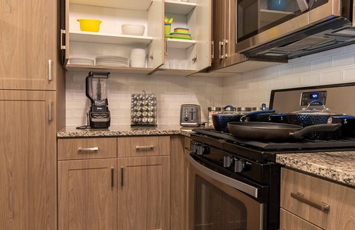 Camarillo Apartment | 2 Bedrooms ✦ King Beds ✦ Wi-Fi ✦ Pool ✦ Gym