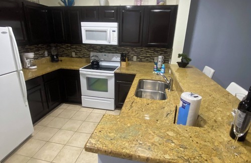 Four Corners Condo | 2 Bedrooms/king size bed 15 minutes from Disney