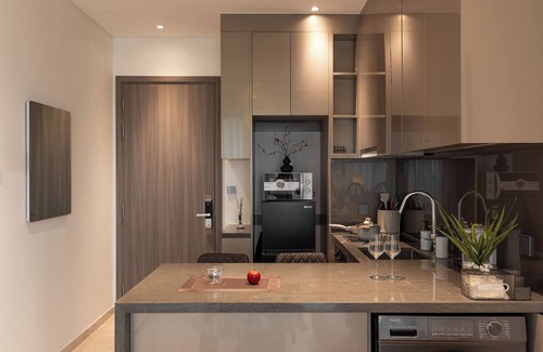 Ben Nghe Apartment | 2 bedrooms Luxury Apartment in The MarQ 6star Building District 1 Sky Pool & Gym