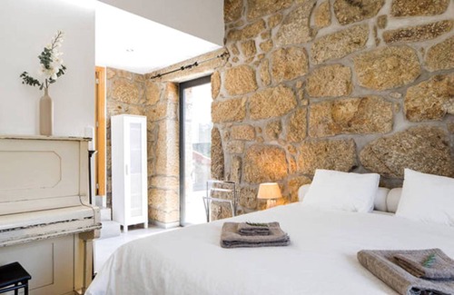 Tondela Other | 2 bedrooms, renovated spacious old farmhouse. 2 living rooms. Mountainviews.