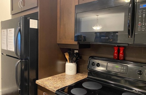 East Kootenay Condo | 2 Bedrooms Sleeps 4 Adults l A/C
