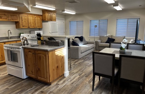 Pleasant Grove Apartment | 2 Bedrooms, Sleeps 6, Pool, Hot tub, putting green, XBox room