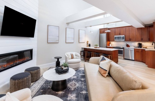 Yachting Village Condo | 2 Bedrooms w/Loft and En-Suite Baths, Walk to Harbor