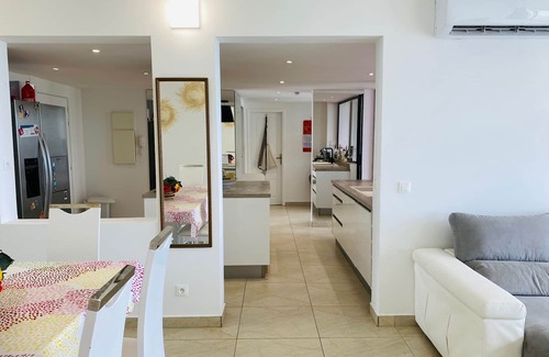 Marigot Apartment | 2 bedrooms with a seaview