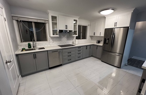 Brampton West House | 2 Bedrooms with Private Washrooms and Parking in Brampton 25 mins from YYZ