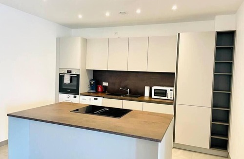 Bonnevoie Apartment | 2 bedrooms with Terrace and Parking