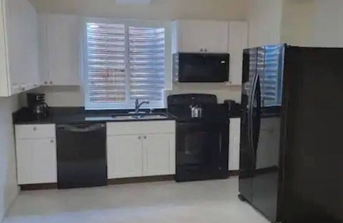 Aurora House | 2 bedroomsand 2 bathrooms beautiful walkout basement.