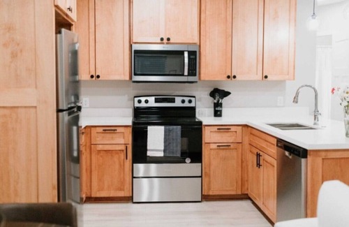 Council Bluffs House | 2 Beds + Hypoallergenic | Peaceful Stay