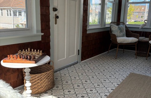 Ortley Beach House | 2 Block 2 Beach/Bay views/2 car drive+Street parking/BBQ/Big yard/Outdoor shower