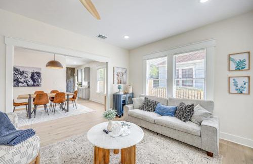Arsenal House | 2 Blocks from Riverwalk 1 Mile to SA Downtown