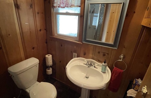 Al Tahoe Cabin | 2 Blocks From the Lake!