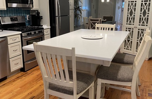 Point Pleasant Beach House | 2 blocks to Beach LINEN, fire pit, POOL sleeps 12
