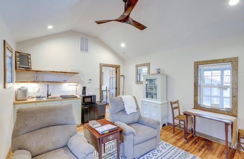 Hot Springs Cabin | 2 Blocks to Appalachian Trail: Updated Cabin!